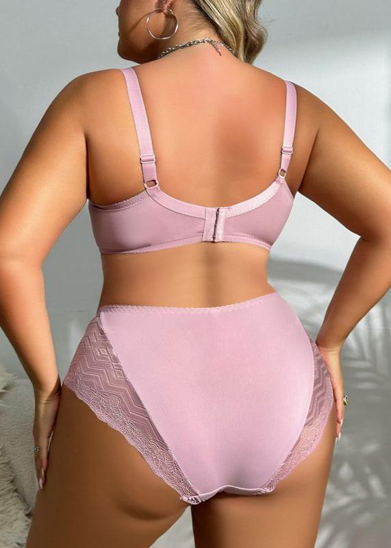 Lingerie Grande Taille : Élégance et Confort pour Femme Forte